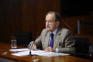 Projeto do Senador Ruben Figueiró (PSDB-MS) transfere para Ministério da Agricultura análises sobre registros de agrotóxicos. Foto: Pedro França/Agência Senado.