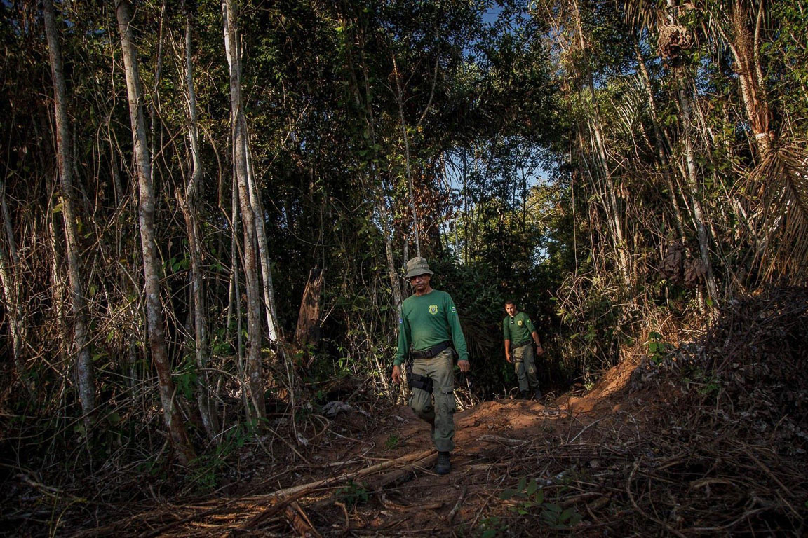 O fiscal José Brito chega a passar meses na Amazônia, revezando de equipes, durante a operação Onda Verde. Foto: Marcio Isensee e Sá