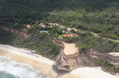 Hotel construído sem licença ambiental em borda de falésia no RN. Foto: Divulgação.