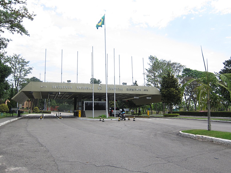 Portão de entrada do INPE. Foto: Eduardo Pegurier