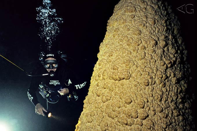 Gruta do Mimoso, MS. Estas formações, chamadas