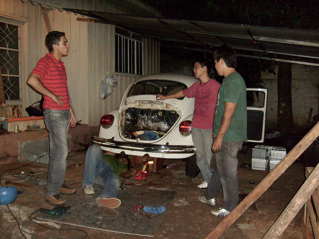 Equipe jovem, mecânica nova... Mas ainda precisa sujar as mãos