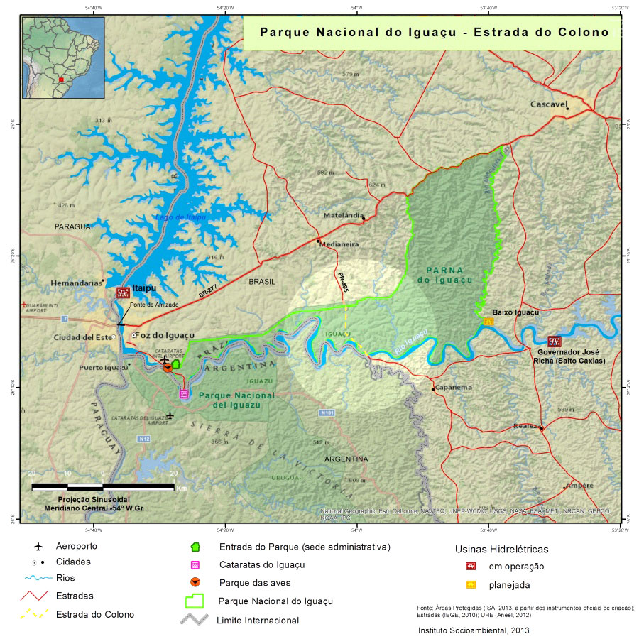 Mapa da região do Parque Nacional do Iguaçu. No círculo mais claro, os pontos rachurados em amarelo representam a Estrada do Colono, hoje fechada. Crédito: Instituto Socioambiental (2013)