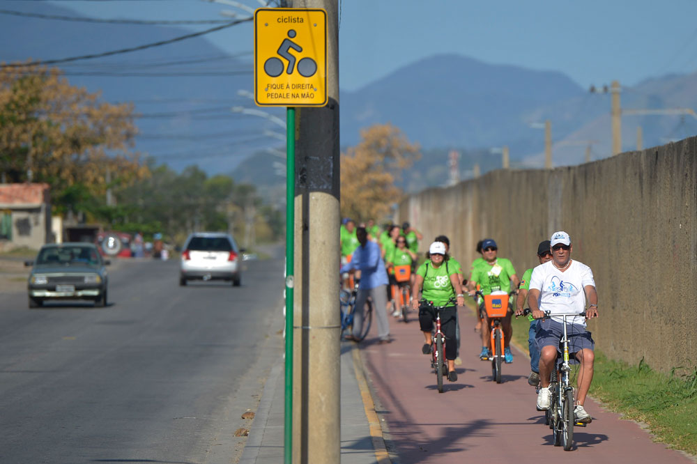 Fórum Internacional da Mobilidade por Bicicleta-BiciRio 2013, neste último dia 23 de setembro, promovido pela Secretaria de Meio Ambiente do Rio de Janeiro. Visita técnica a ciclovias da Zona Oeste para conhecer a bicicletários nas estações de trem e pedalada. Foto: Divulgação BiciRio
