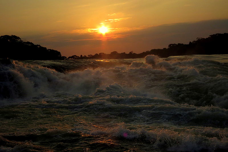 Salto Augusto, no Parque Nacional do Juruena. Paisagem magnifica, e mega biodiversidade, ameaçada pela construção de barragens. Foto: wikiparques.