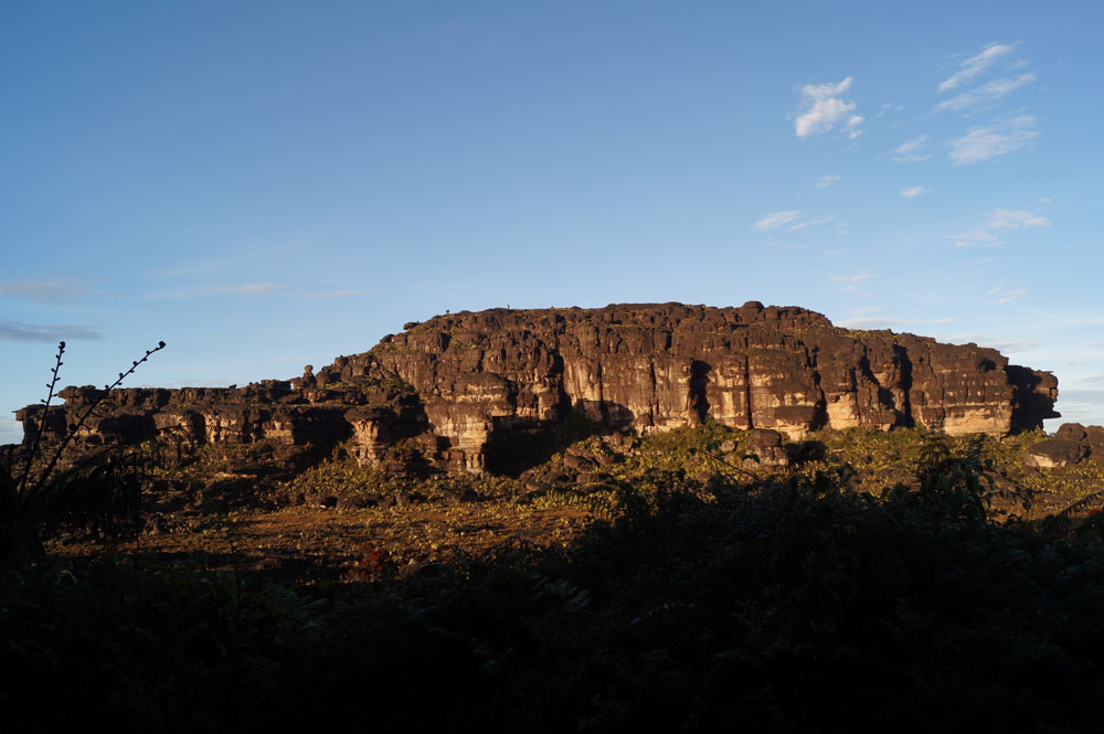O Maverick, ponto culminante do Roraima, visto de nosso hotel. Foto: Rita Souza