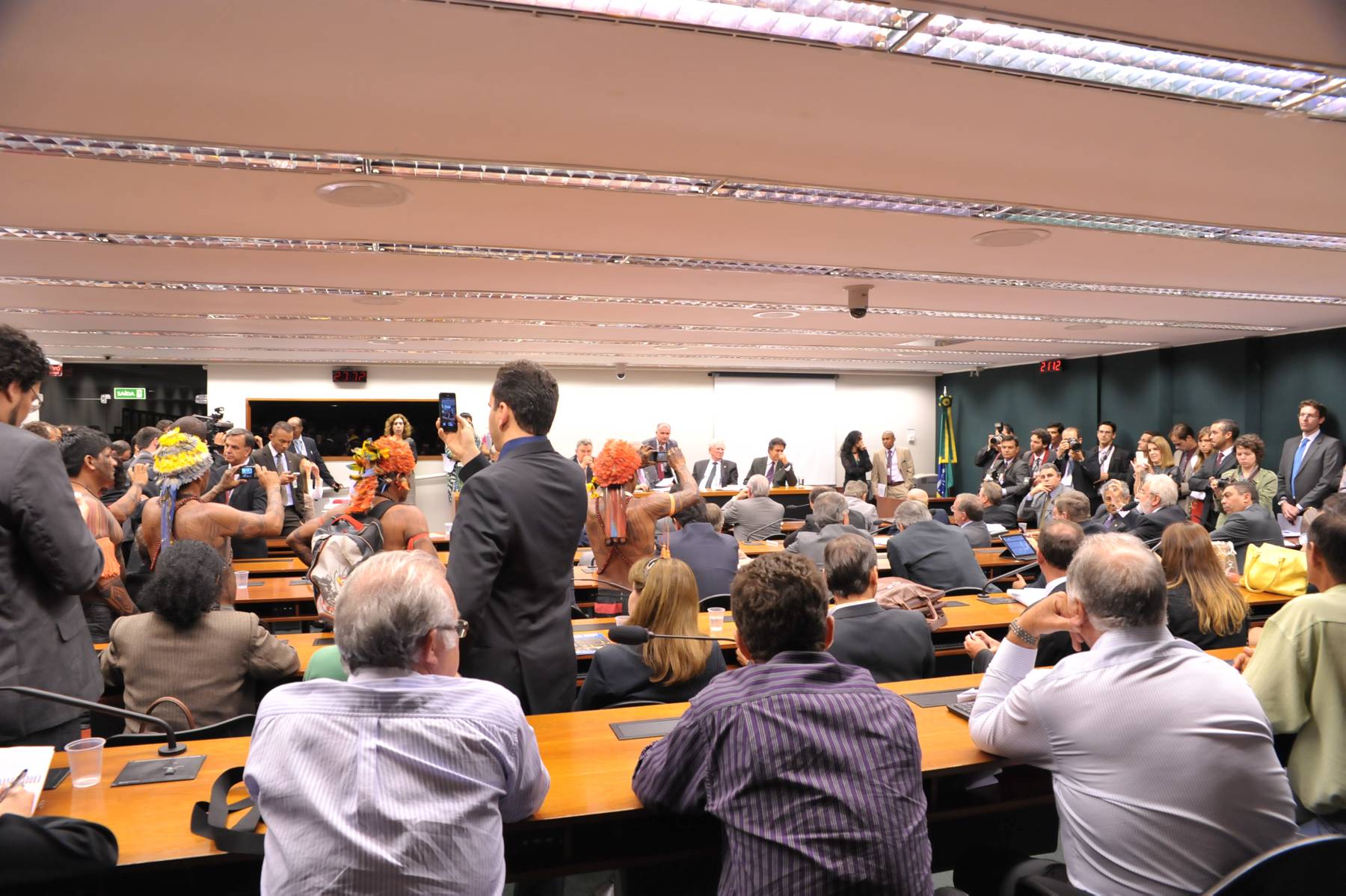 Indígenas Munduruku protestam na Câmara dos Deputados, em Brasília, contra a criação da comissão especial para analisar a PEC 215. Foto: Luis Macedo/Acervo/Câmara dos Deputados