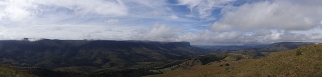 Vista panorâmica da Serra da Canastra – São Roque de Minas. Fotos: Maricéia Pádua