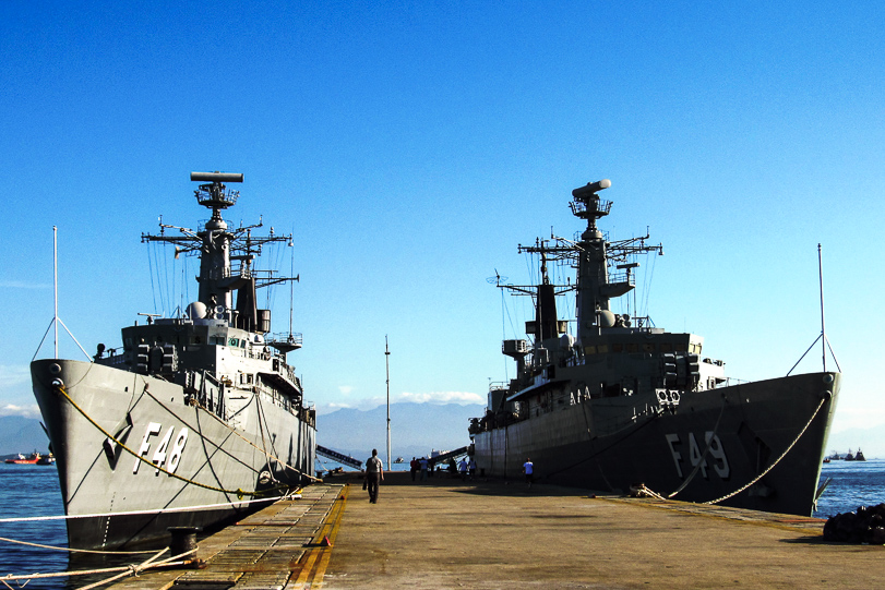 Base de navios e submarinos na ilha de Mocanguê, Niterói. Cerca de 15 mil militares foram mobilizados em todo o país na maior operação de defesa da Amazônia Azul.