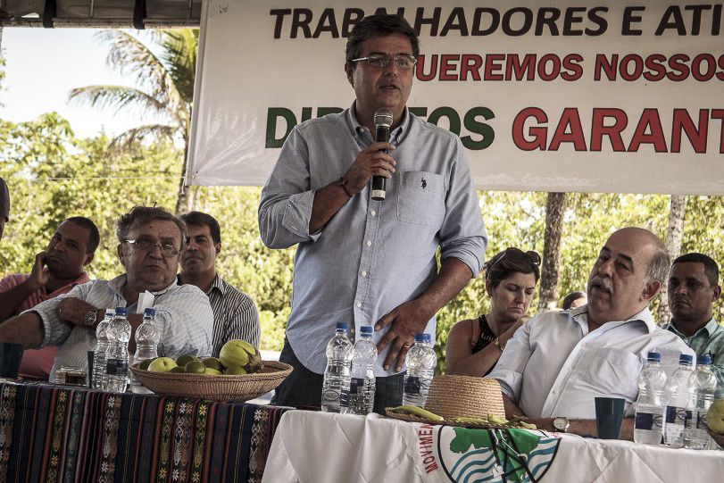 Da esquerda pra direita, Cica Machado, prefeito de Cachoeiras de Macacu, André Corrêa, secretário de Ambiente do Rio e Antônio da Hora, subsecretário de Estado de Projetos e Intervenções Especiais. Foto: Marcio Isensee