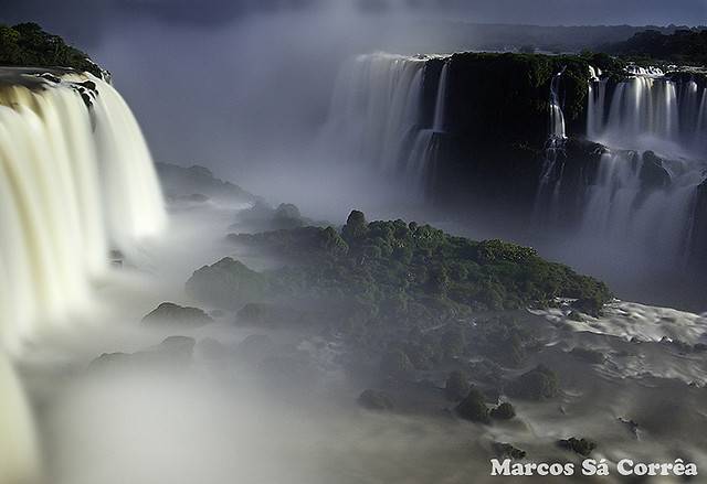 Parque Nacional do Iguaçu abriga as maiores cataratas do mundo (foto: Marcos Sá Corrêa)