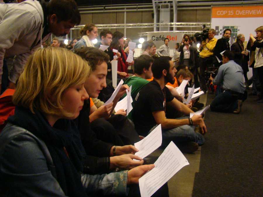 Manifesto dentro e fora do Bella Center. Diplomata brasileiro não chegou para negociações (foto Andreia Fanzeres)