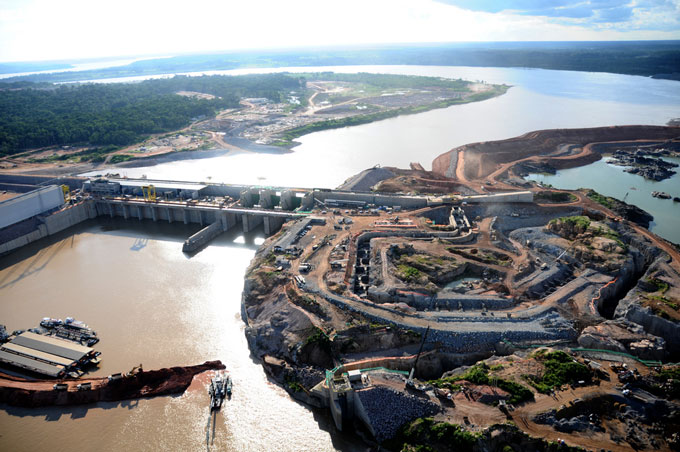 Vista aérea da usina hidrelétrica Santo Antônio, no rio Madeira, em Rondônia. Foto: Divulgação PAC (novembro 2011).