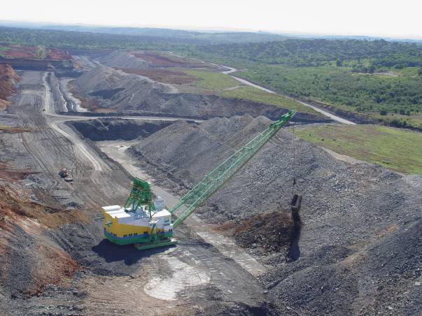 Área de exploração em São Mateus do Sul, Brasil, de rochas de xisto, das quais se extrai o óleo (crédito: Divulgação Petrobrás) 