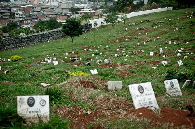 Cemitério da Vila Nova Cemitério na zona norte de São Paulo. Foto: Marcelo Camargo -- Agência Brasil