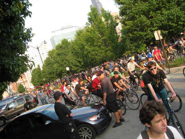 Bicicletas versus carro. Quem ganha a batalha do custo e da sustentabilidade?Foto: Creative Commons