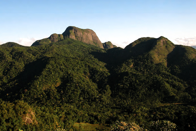 Pedra do Desengano, Morumbeca dos Marreiros. Foto: Thiago Haussig/ Trilhas – Parque Estadual do Desengano