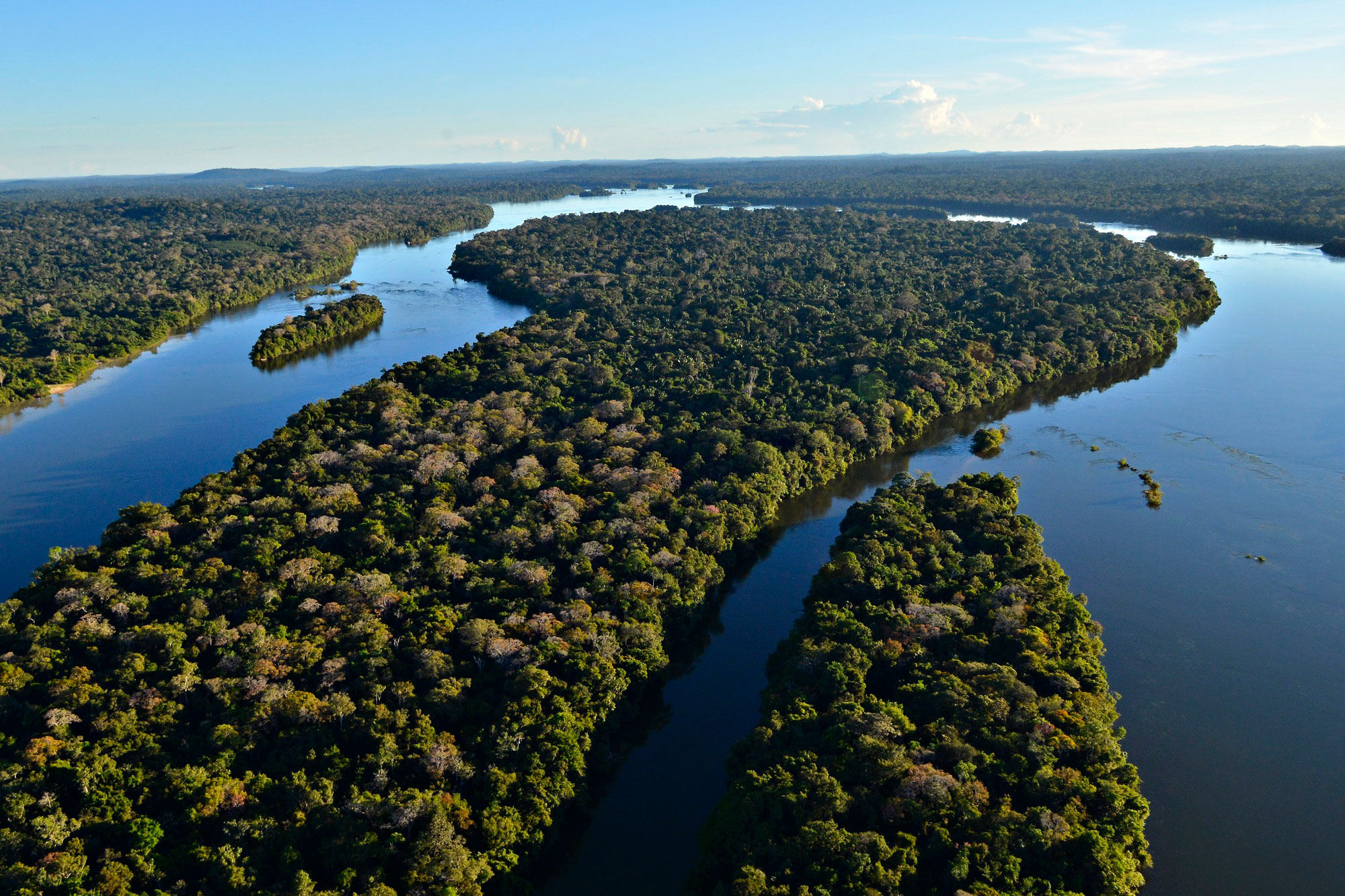 Visão aérea do Parque Nacional do Juruena, cuja existência está ameaçada devido a construção de 2 hidrelétricas no local. Foto: Adriano Gambarini/WWF-Brasil.